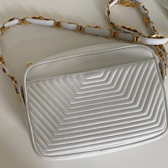super Rare vintage Revillon 🇫🇷 white chevron crossbody bag - Picture 15 of 17